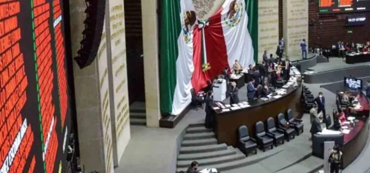 Se suman diputados monrealistas a legisladores marcelistas