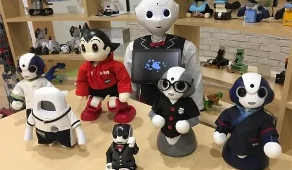 ¿Ya le compraste ropita a tu robot?