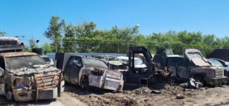 La FGR destruye los vehículos con blindaje artesanal del crimen organizado en Tamaulipas