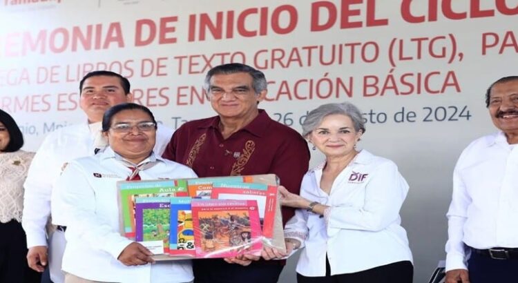 El gobernador de Tamaulipas entregó apoyos educativos, uniformes y útiles