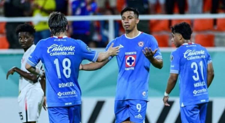 Cruz Azul toma ventaja en la Concachampions Cruz Azul toma ventaja en la Concachampions