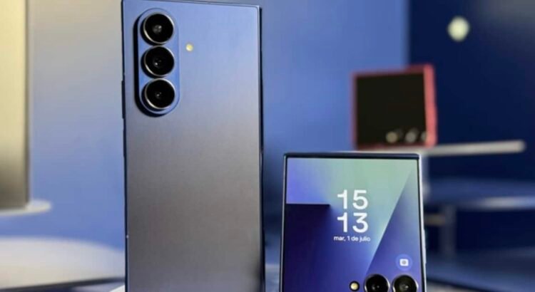 Samsung presentó su nuevo Galaxy Z Fold 7 ultradelgado y prueba a reconvertir el Flip 7 en un dispositivo IA Samsung presentó su nuevo Galaxy Z Fold 7 ultradelgado y prueba a reconvertir el Flip 7 en un dispositivo IA