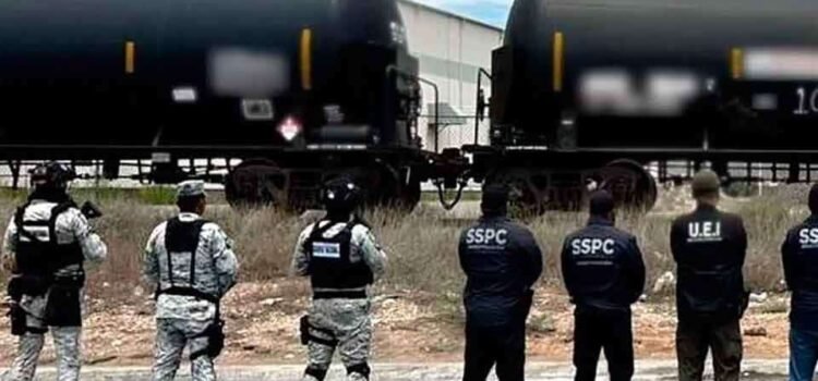 Aseguran 15 millones de litros de huachicol