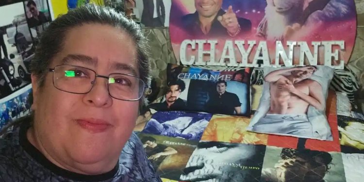 Convirtió su casa en un templo dedicado a Chayanne Convirtió su casa en un templo dedicado a Chayanne